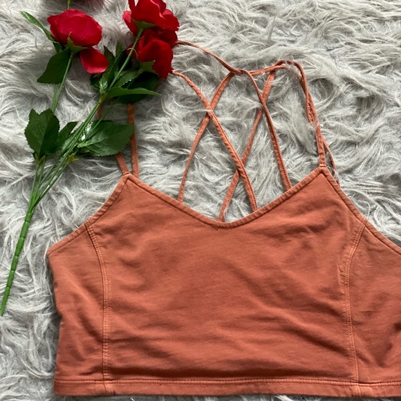 AMERICAN EAGLE CROSS STRAP CROP TOP - Picture 4 of 6